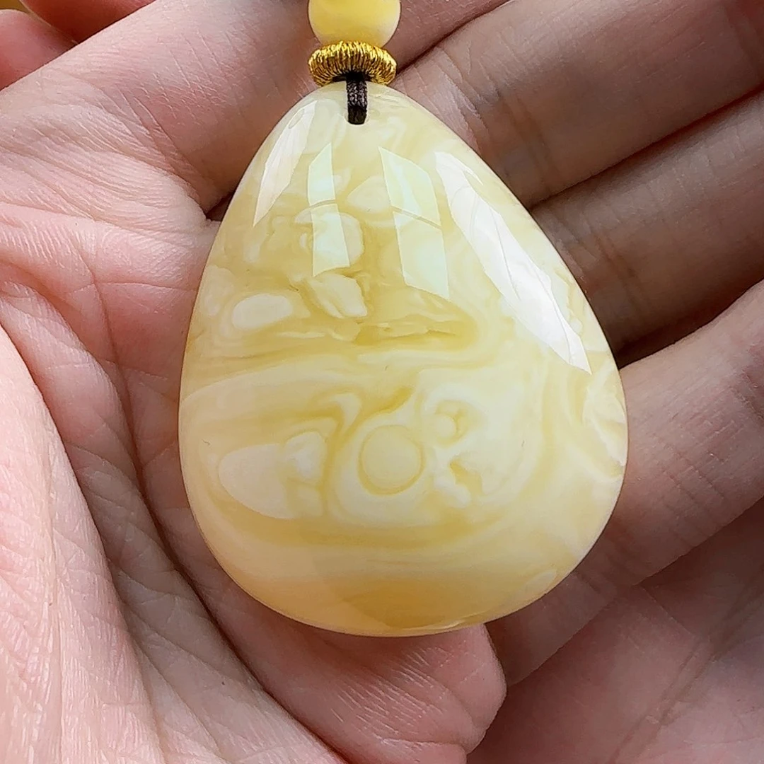 未镶嵌琥珀珠宝奇石