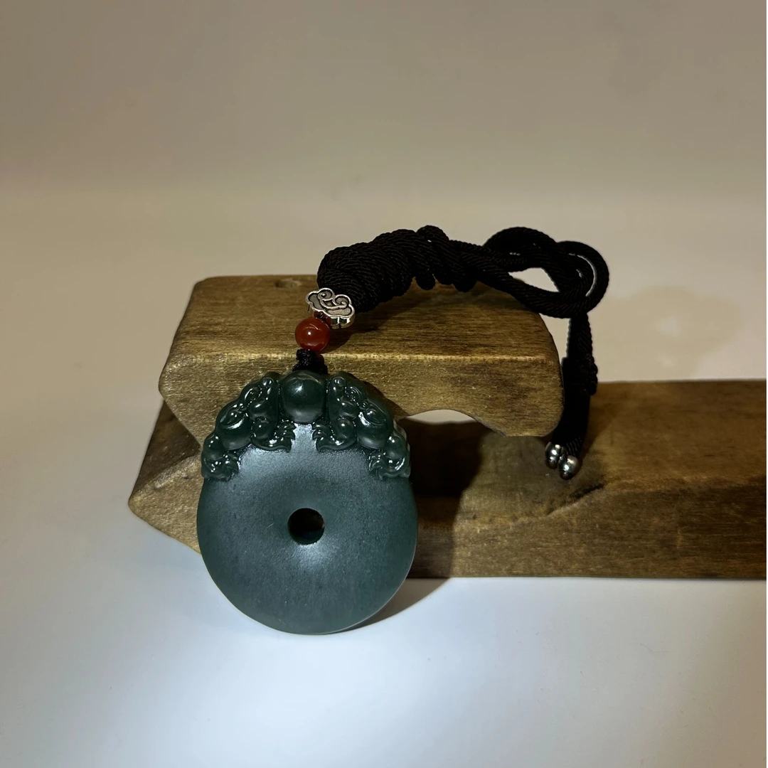 杨记爆款天然和田玉打磨平安扣吊坠