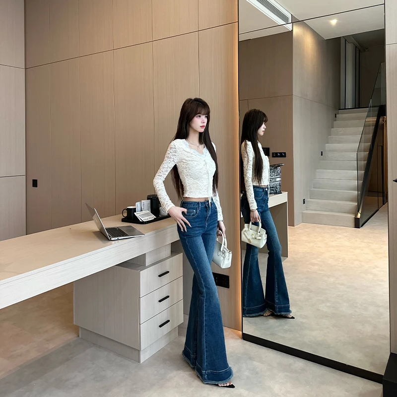 •小雨•高腰微喇牛仔裤女设计感修身时尚春季2025新款喇叭阔腿裤子