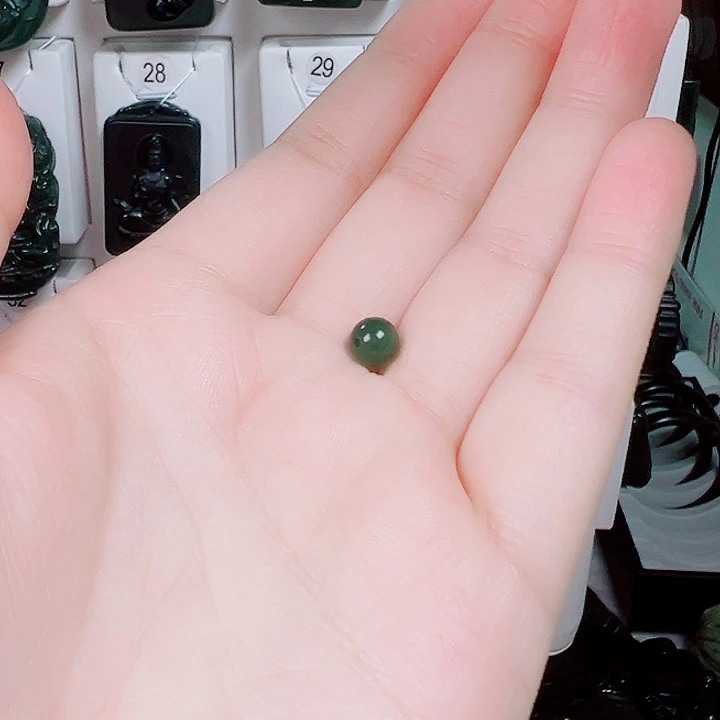 蛇纹石玉颈饰未镶嵌小****仔