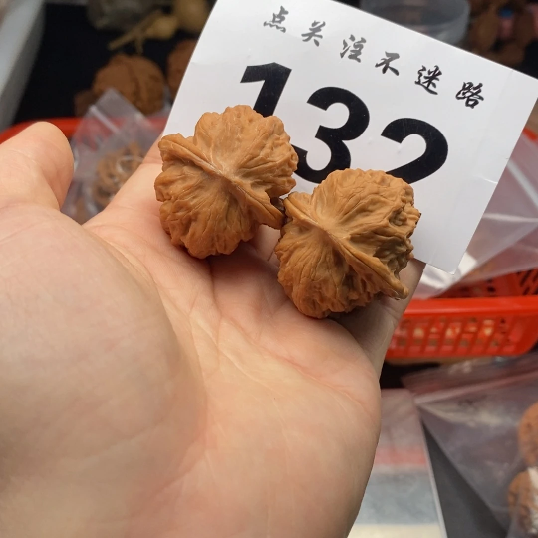 文玩核桃吊坠35野狼