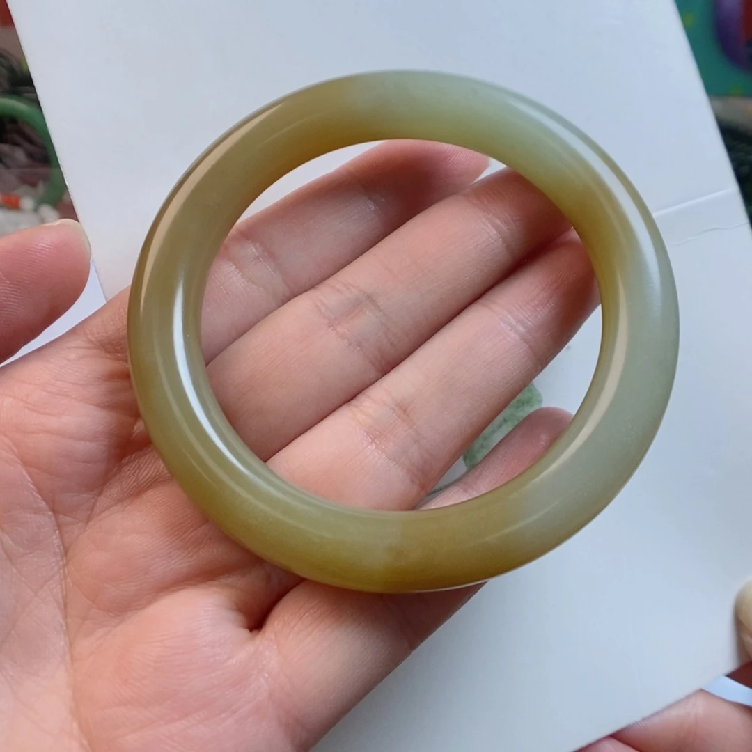 和田玉手镯未镶嵌55.8圈新疆且末糖白