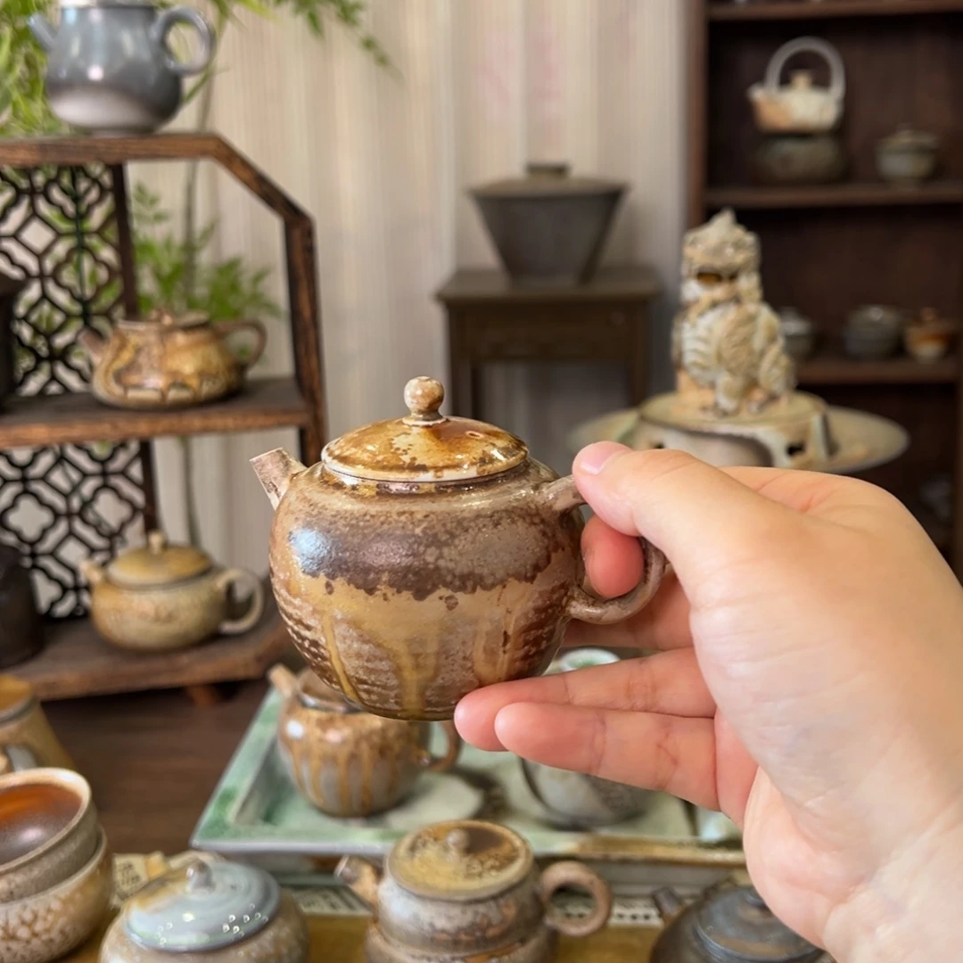 28中白重落灰精品壶