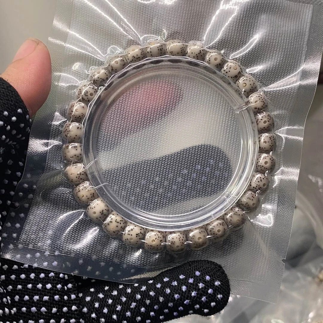 星月菩提吊坠石玉大眼8*7单