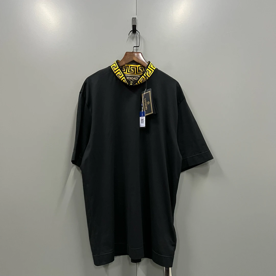 未使用 FENDI/芬迪 y1 领口logo短袖 L码/611241