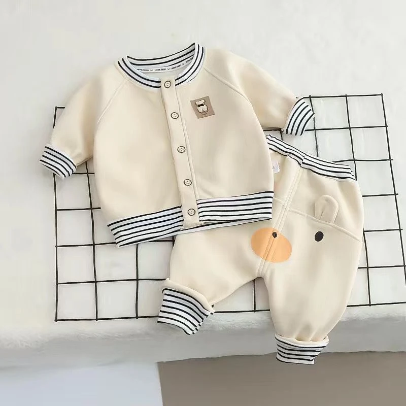 春秋季宝宝套装PP裤卡通条纹奥利绒衣服高腰儿童小熊外套裤两件套