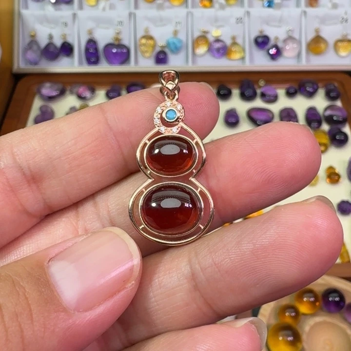 石榴石银S925镶嵌颈饰吊坠