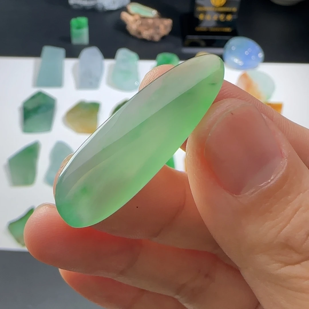 定制翡翠未镶嵌材料