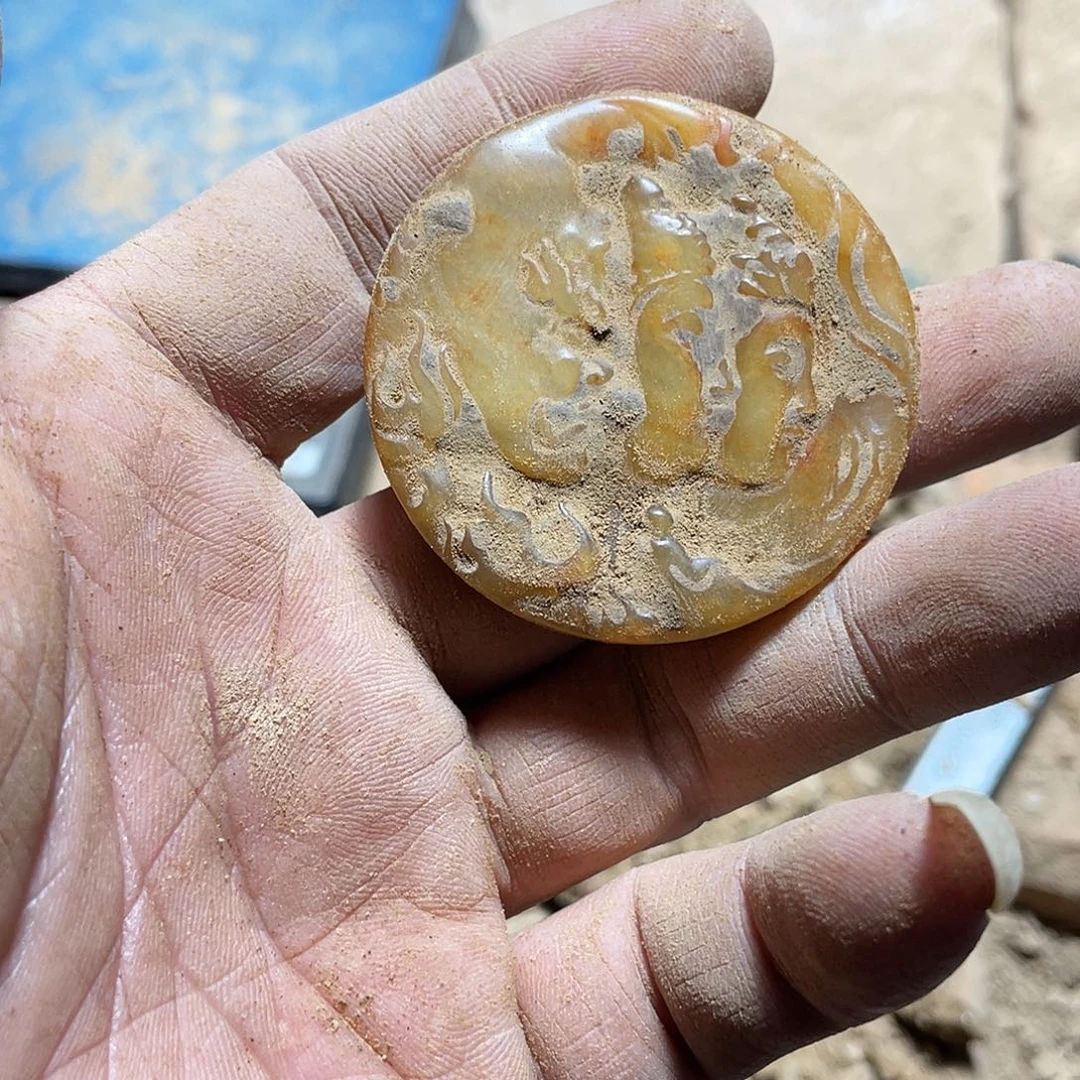 和田玉（糖玉）未镶嵌颈饰