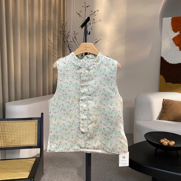 【墨涵精选】韩版简约大气时尚百搭减龄显瘦休闲马甲7261