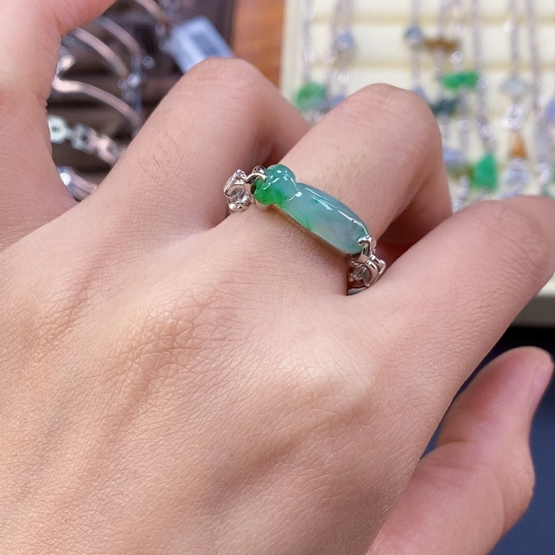 翡翠银S925镶嵌颈饰19364