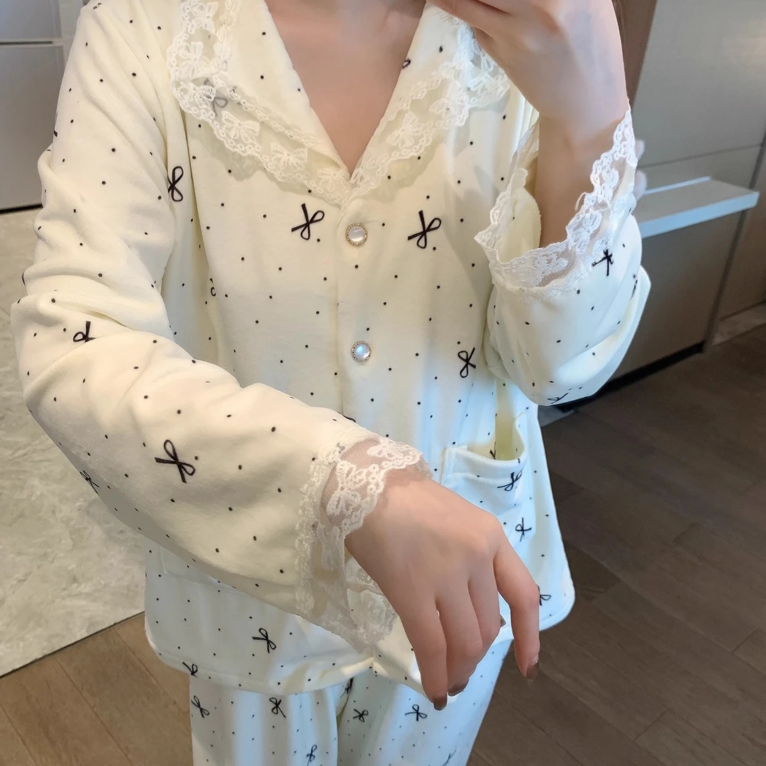海岛绒睡衣女秋冬季2025新款加厚保暖花边高级感蝴蝶结家居服套装