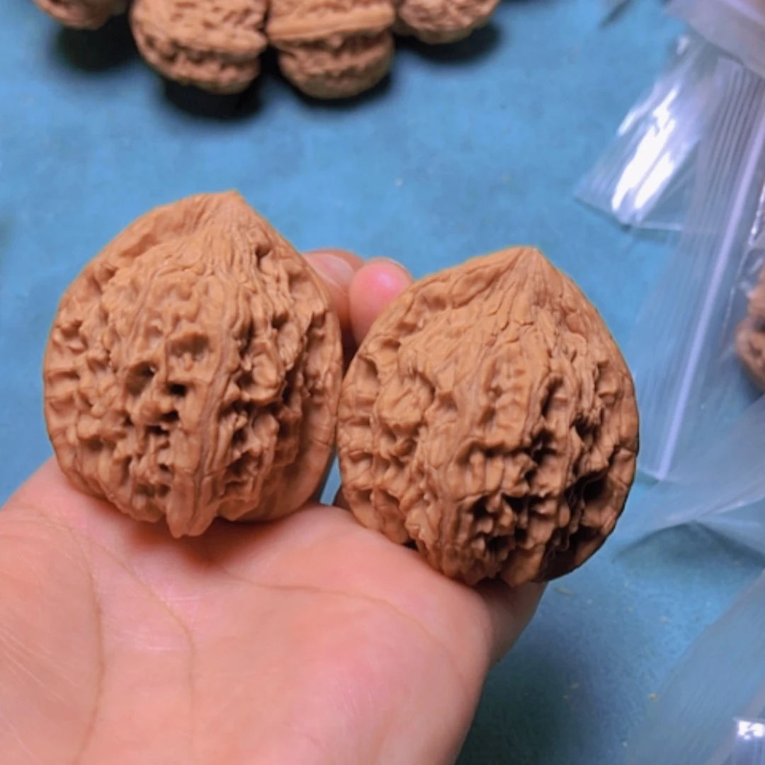 【闪购商品】核桃摆件40红狮子全品