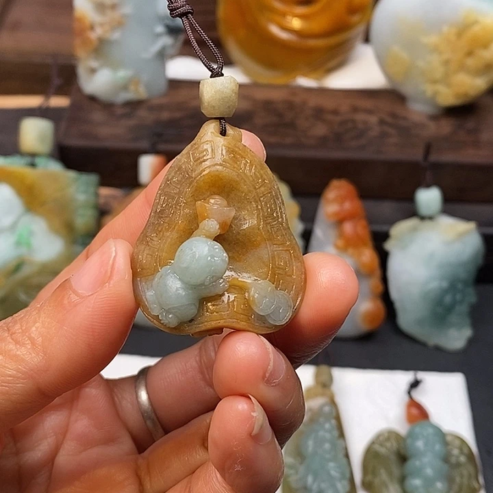 *****定制翡翠未镶嵌毛货抛光