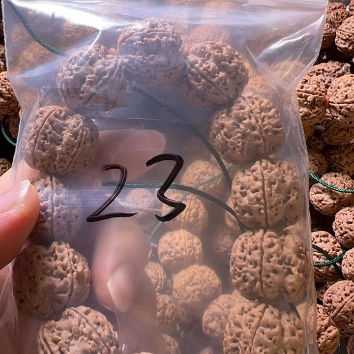 劉***憨吊坠金刚菩提23号金刚