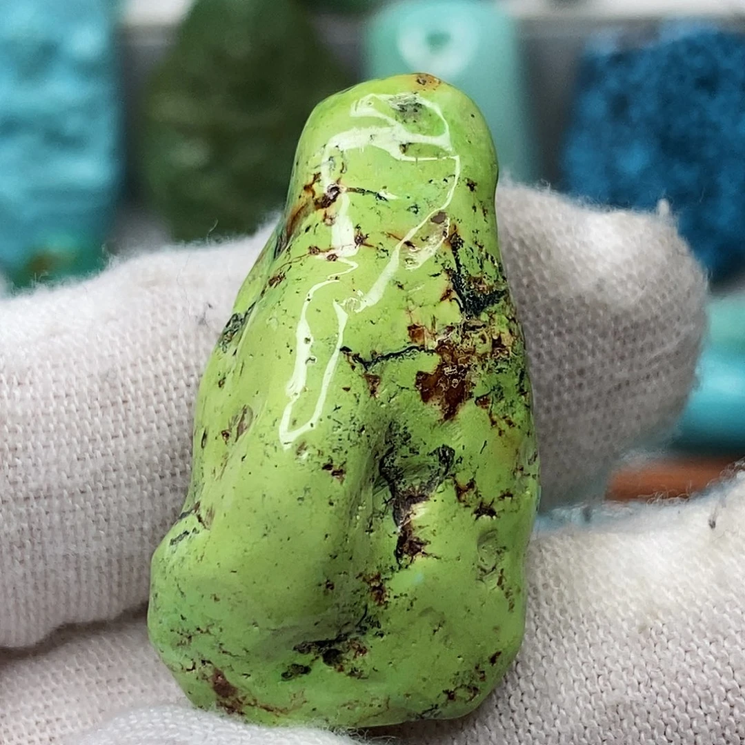 绿松石未镶嵌天然原矿 带武汉地大证书