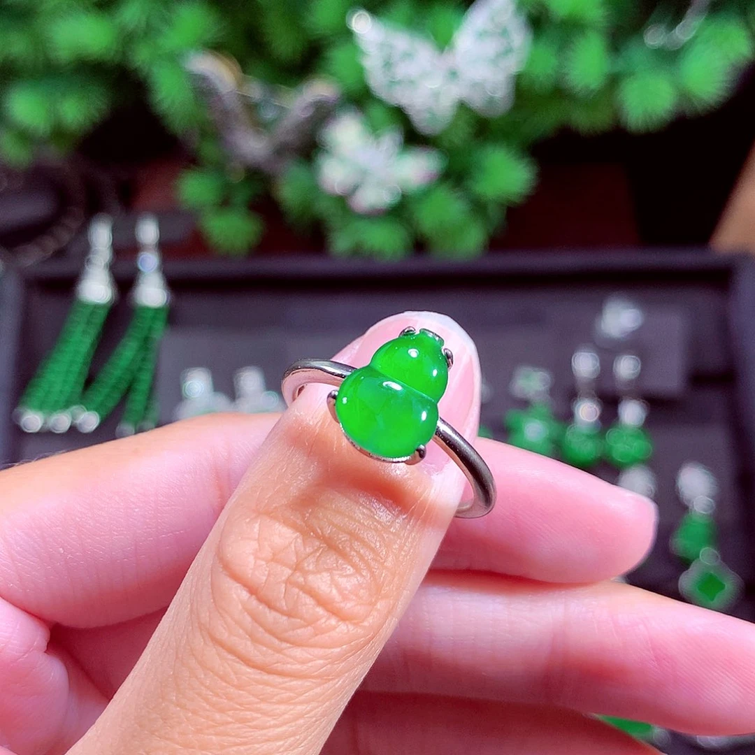 颈饰未镶嵌翡翠天然