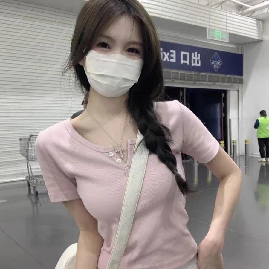 甜辣妹粉色短袖T恤女夏季2025新款纯欲风修身显瘦bm短款上衣