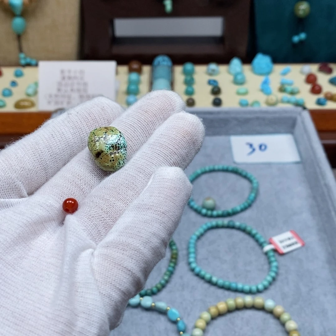 未镶嵌配饰南红玛瑙