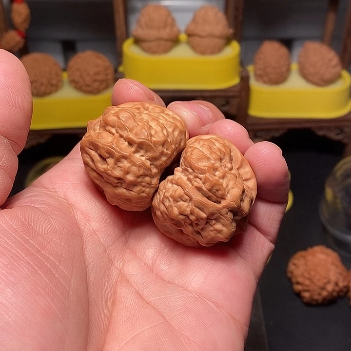 放***质吊坠文玩核桃39尺，蛤蟆头