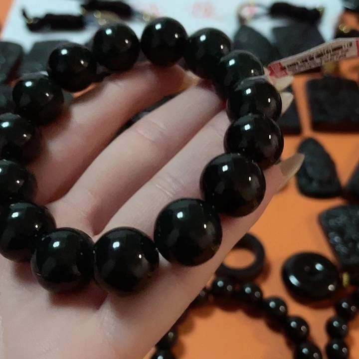 翡翠颈饰未镶嵌风****诺