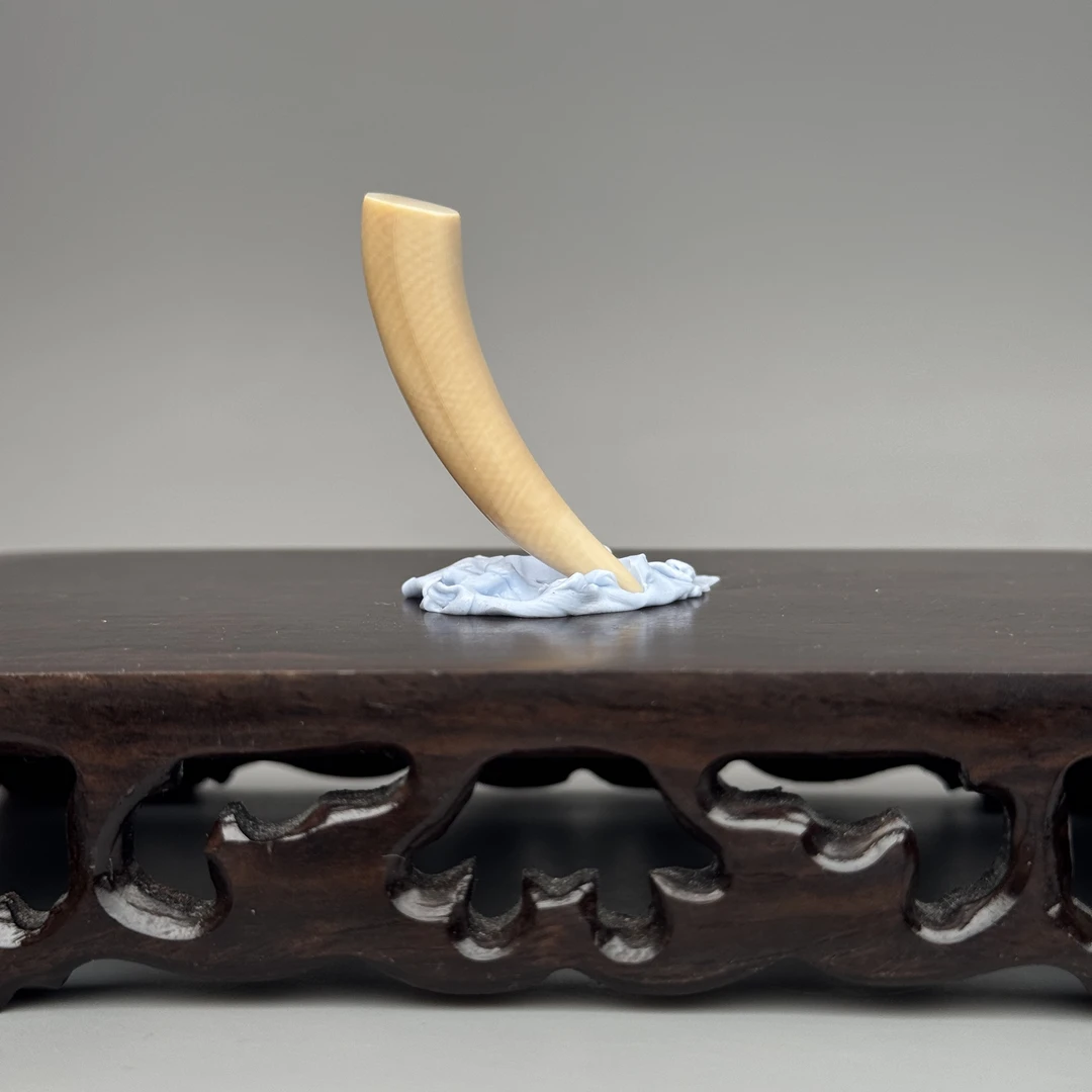 DEZHI/德志43*7*8mm3.2g牙尖吊坠天然猛犸牙C18