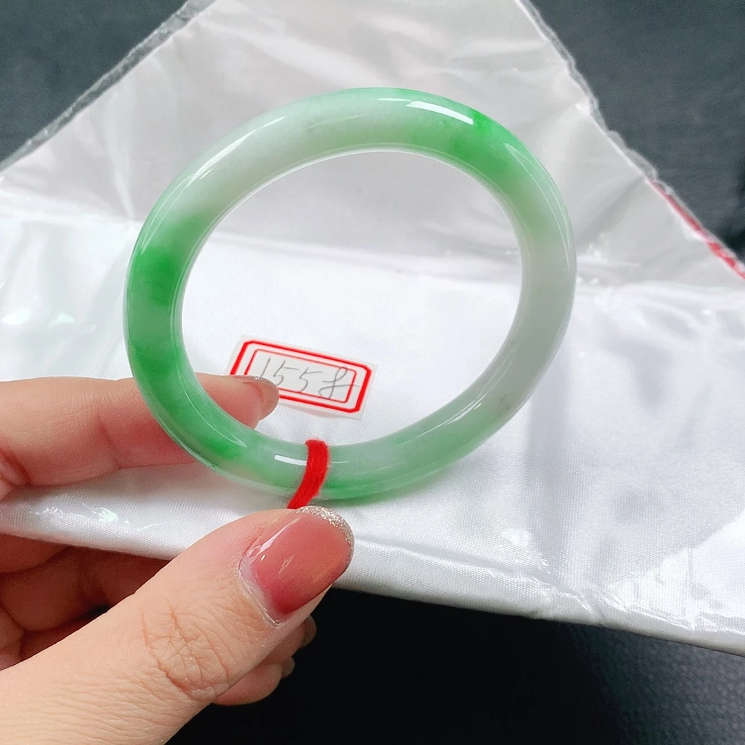 糖***哈翡翠未镶嵌手镯（贵妃镯）03