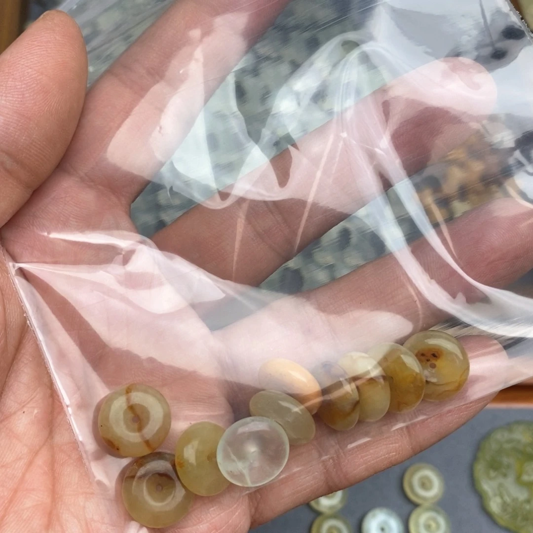 岫玉假一赔十孤品福利，不退不换未镶嵌