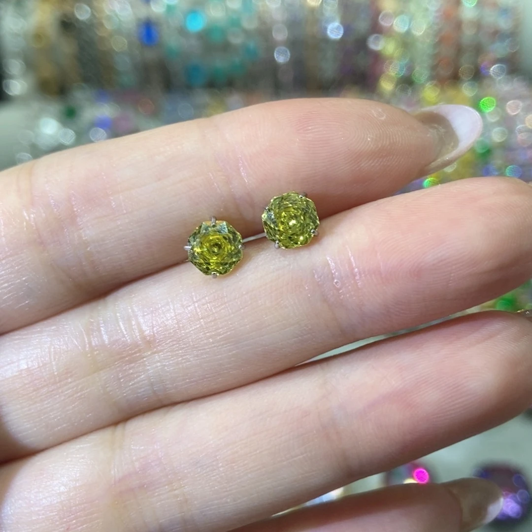 3锆石（处理）耳钉
