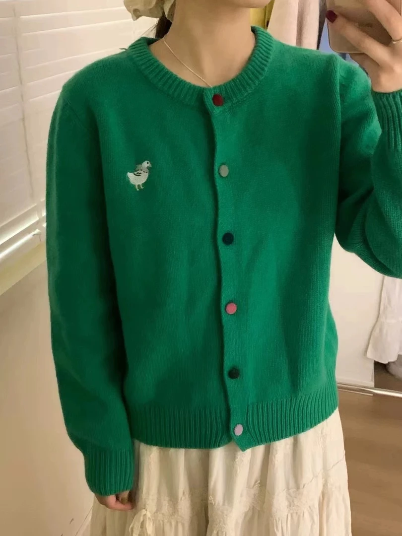 熊姑娘彩扣毛衣开衫 特价no退换