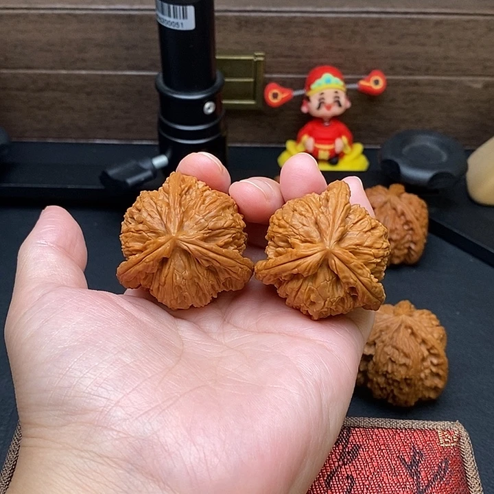A***x把件文玩核桃白奔