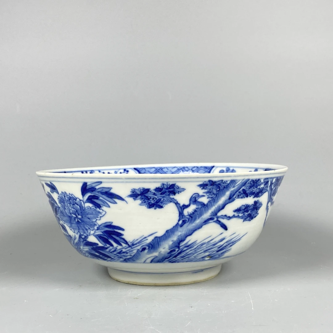 ［022011162］清代 青花花卉纹碗