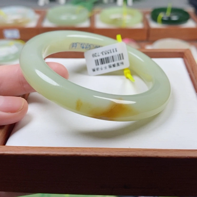 【闪购商品】和田玉手镯未镶嵌26