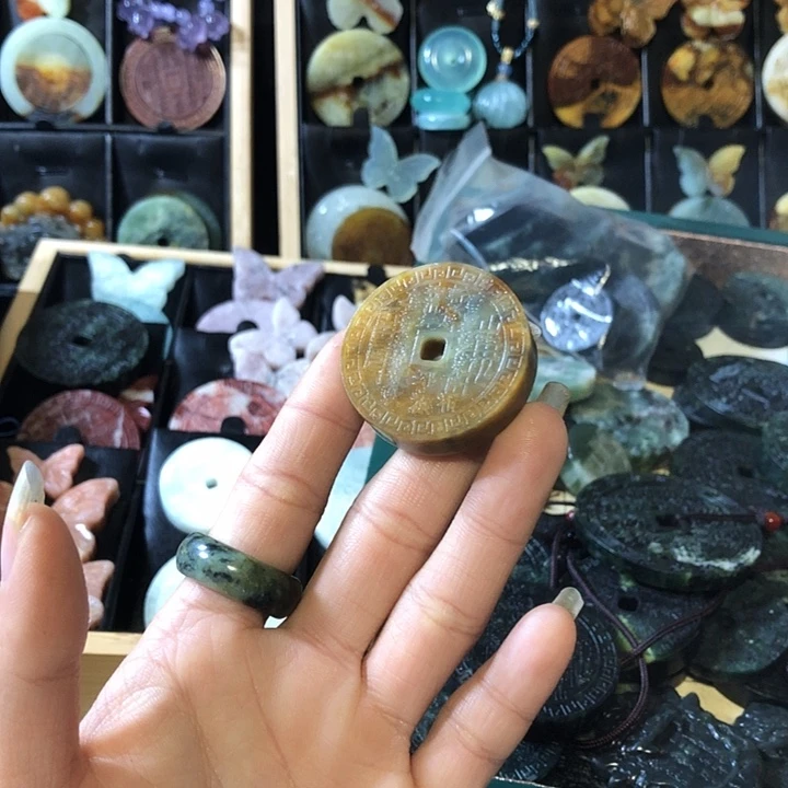 岫玉未镶嵌岫玉挂件