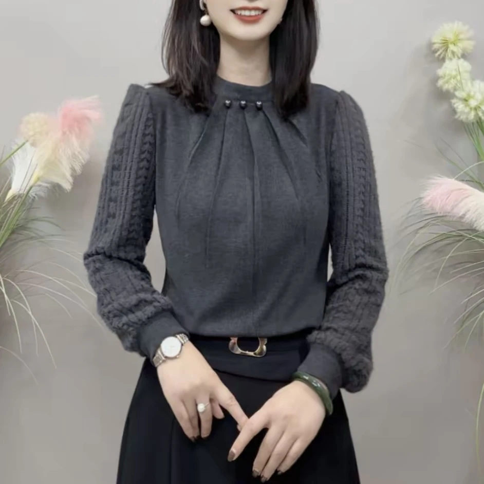 2025秋冬新款纯色三粒珠子气质款显瘦百搭通勤女士衬衫上衣