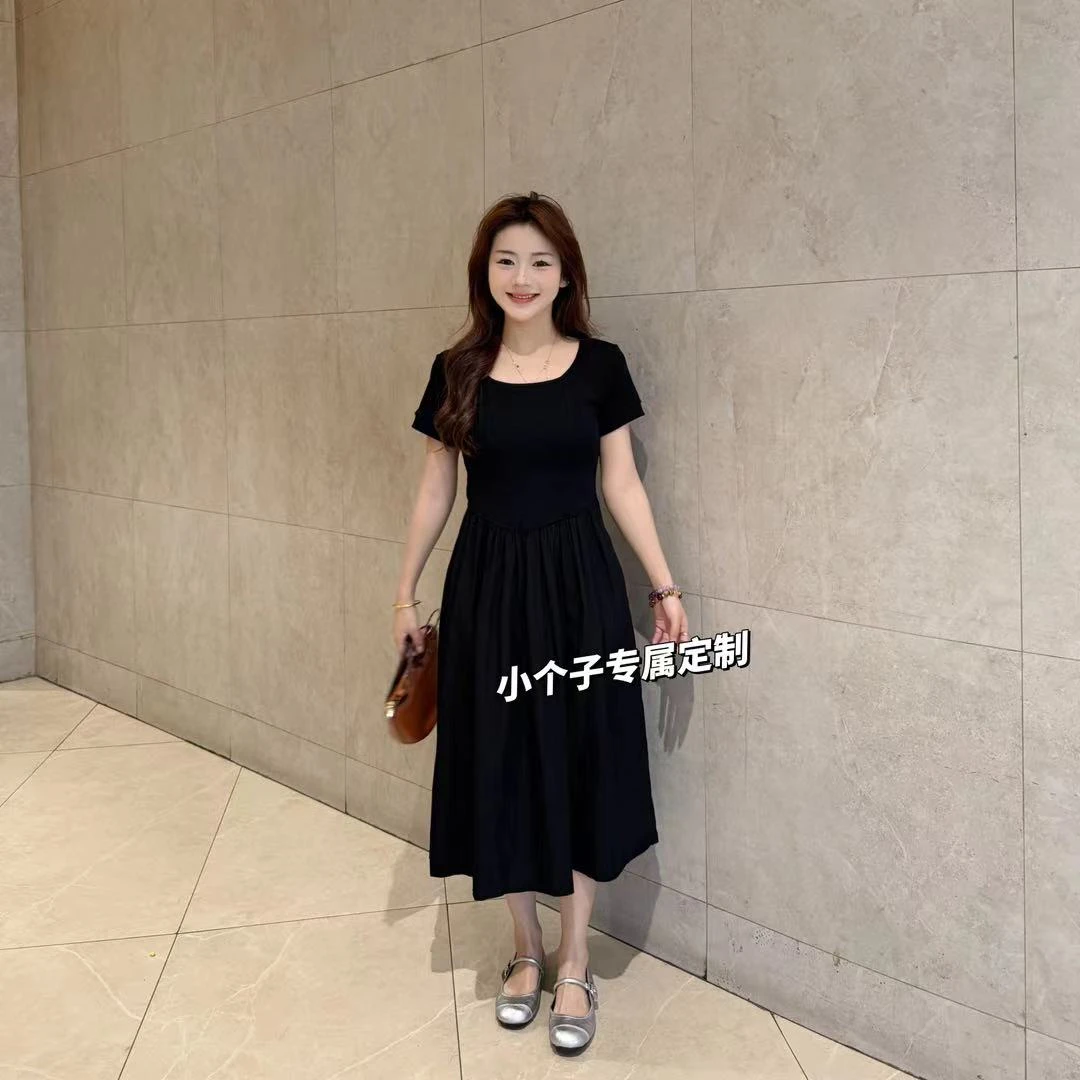 小个子定制时尚短袖修身连衣裙高级方领气质赫本风显瘦拼接长裙