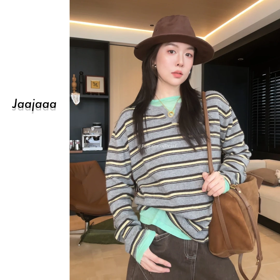 Jaajaaa余晖岛 复古条纹剪刀领百搭气质显瘦长袖打底上衣/AXFX