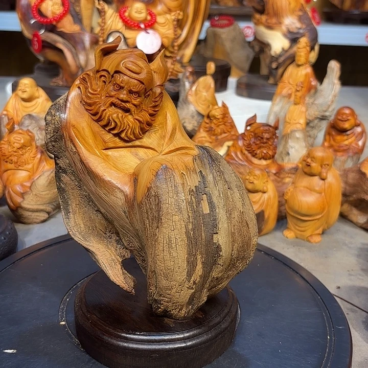 柏木太行崖柏钟馗摆件