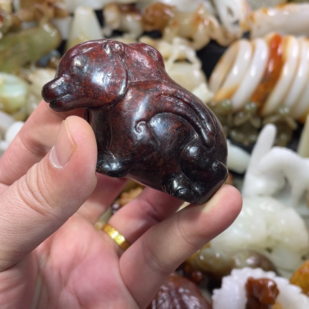 和田玉未镶嵌把件