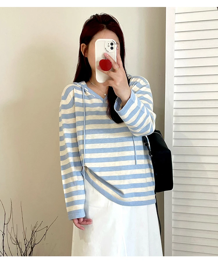 大码女装v领连帽衫女长袖条纹上衣2025秋胖mm宽松显瘦针织衫158