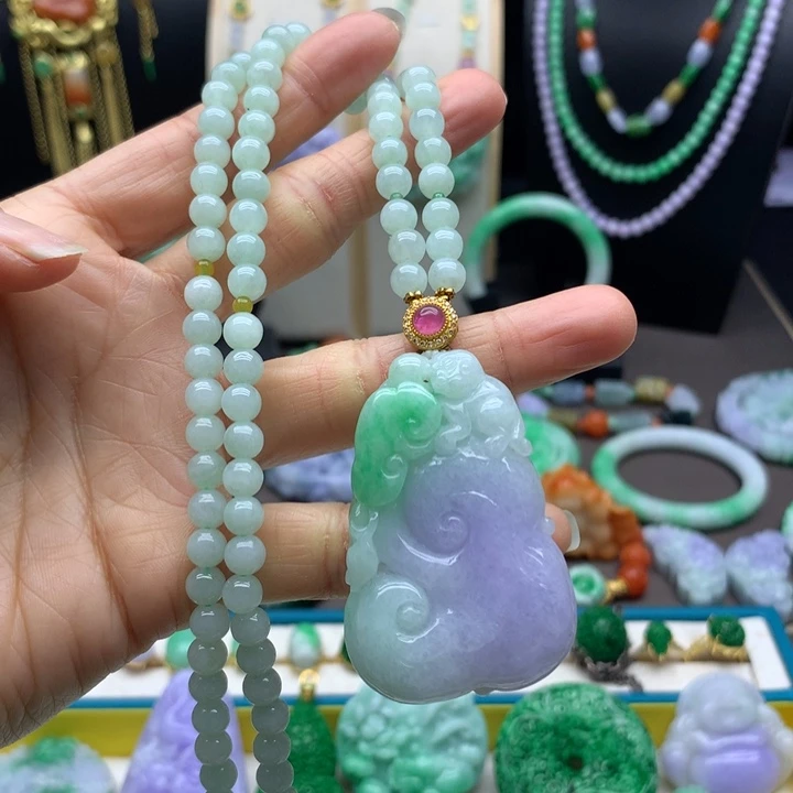 翡翠未镶嵌颈饰翡翠如意