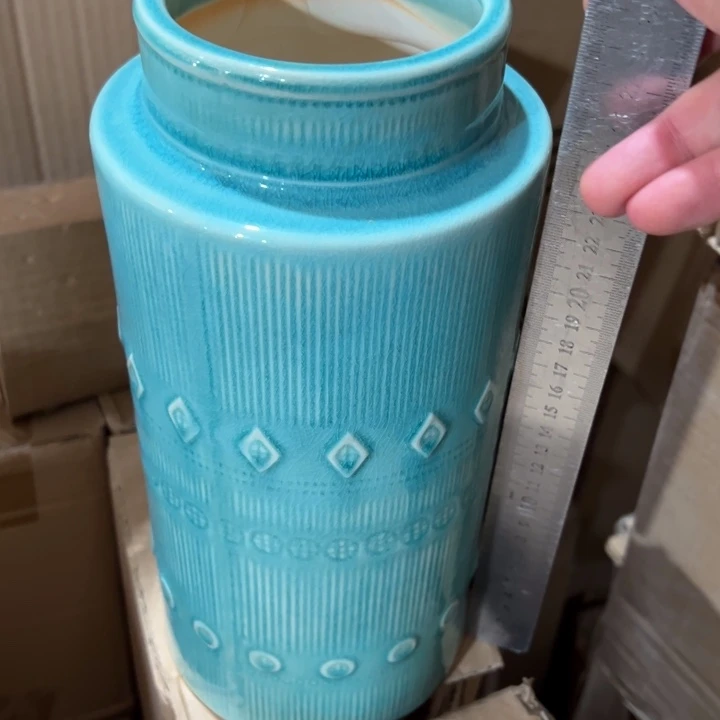 陶瓷花瓶摆件微瑕捡漏出