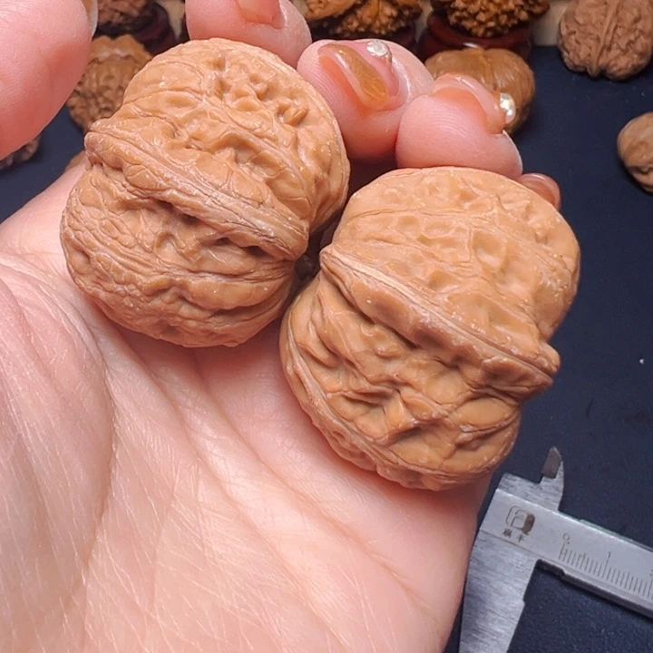 文玩核桃吊坠元宝39