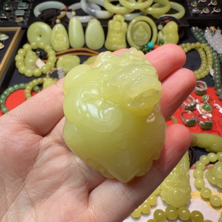 和田玉（黄玉）颈饰未镶嵌