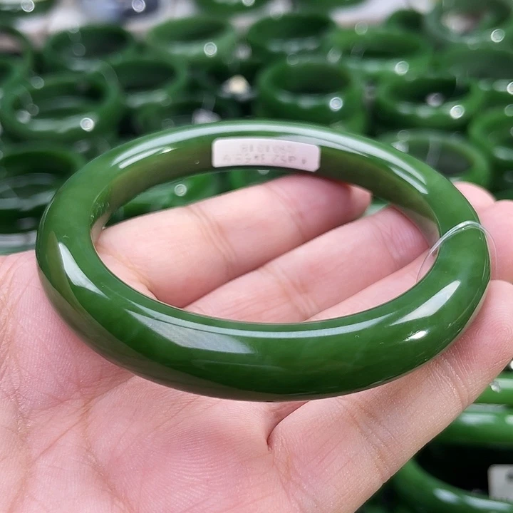 未镶嵌手镯和田玉（碧玉）