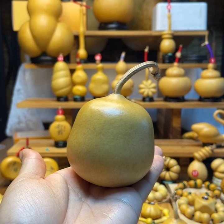 龙***主天然葫芦自然生长