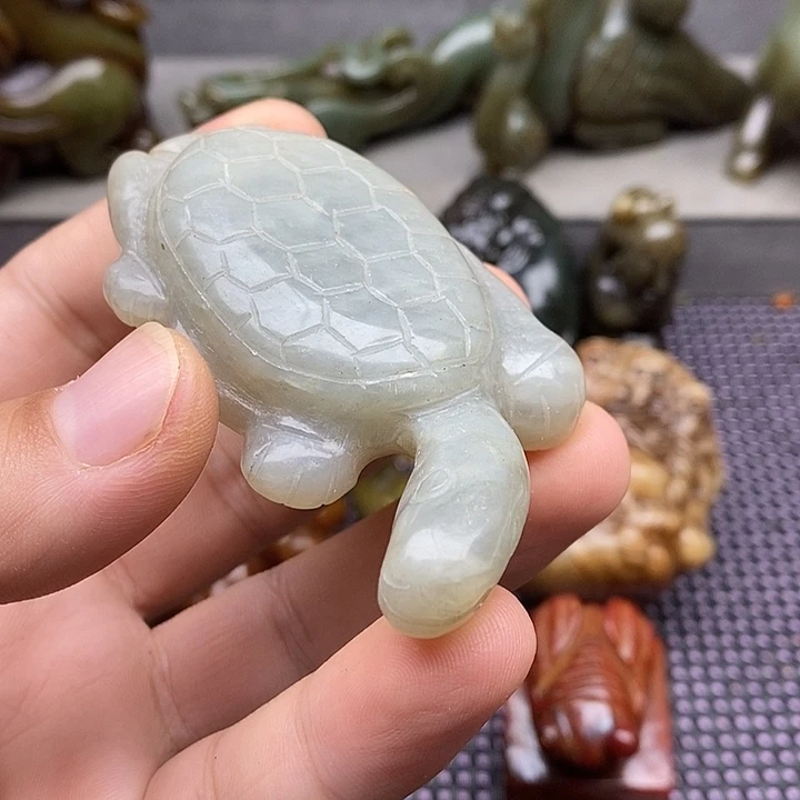 未镶嵌蛇纹石玉颈饰