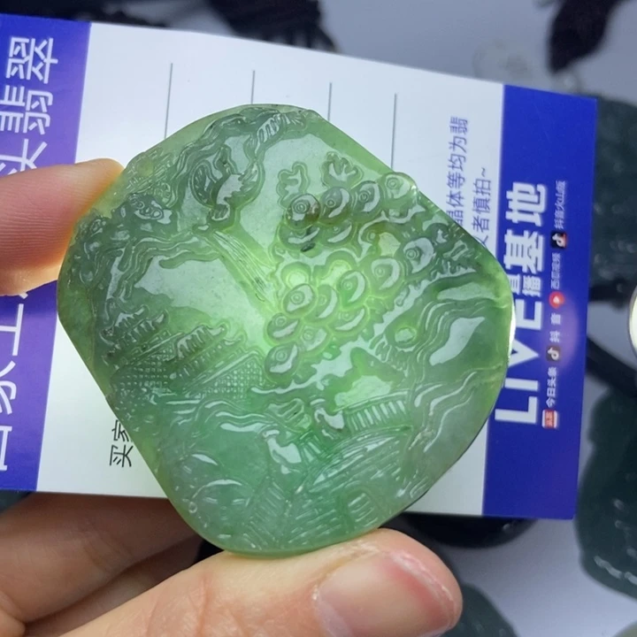 翡翠颈饰未镶嵌翡翠