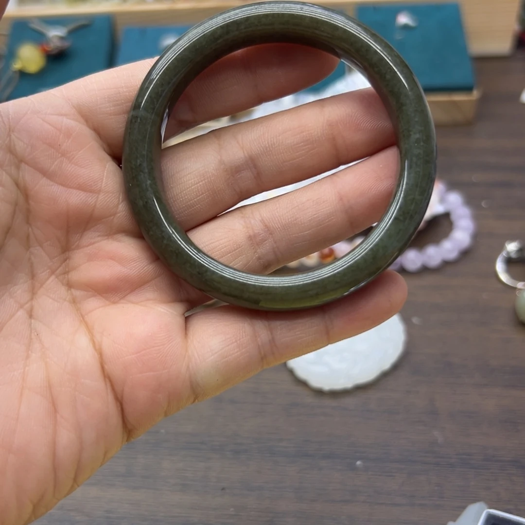 和田玉未镶嵌手镯53.8圈围1495