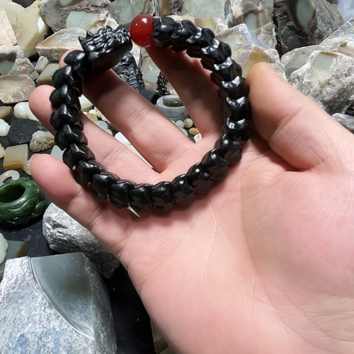 十***月和田玉（糖玉）未镶嵌把件